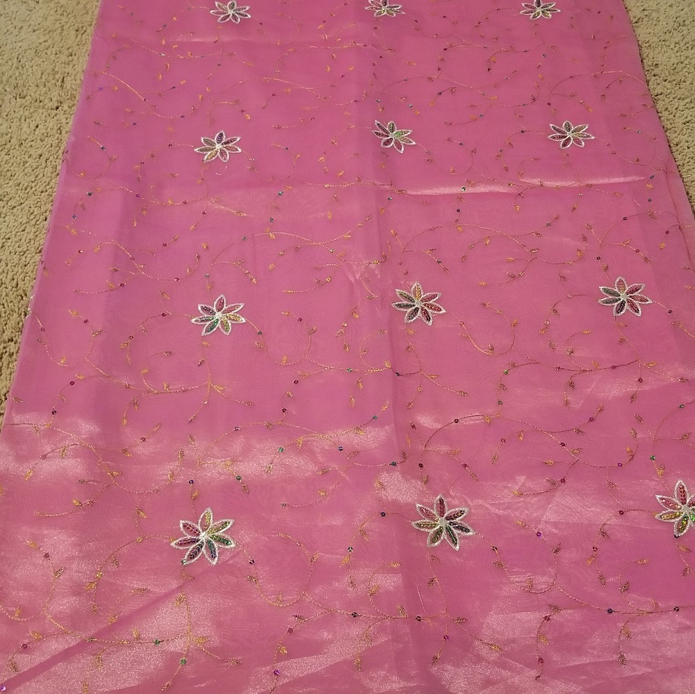 Saree - Picture 3 of 3